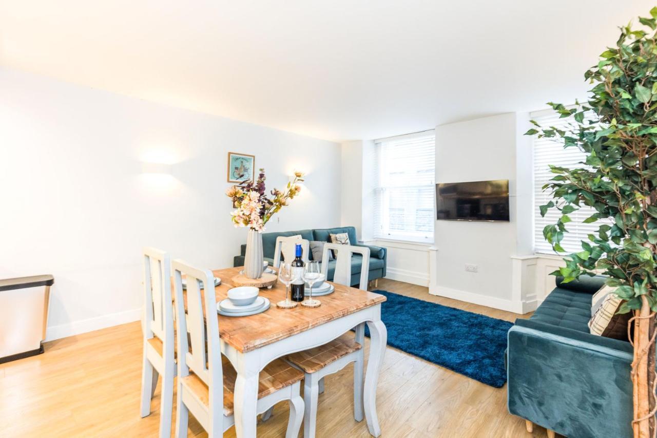 Luxury Modern 3 Bedroom Apartment In City Centre エディンバラ エクステリア 写真