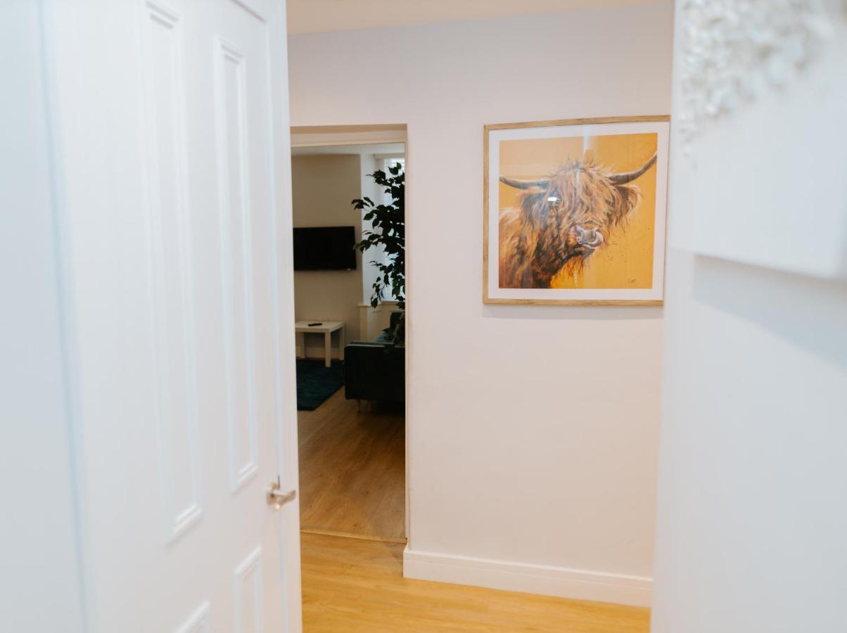 Luxury Modern 3 Bedroom Apartment In City Centre エディンバラ エクステリア 写真