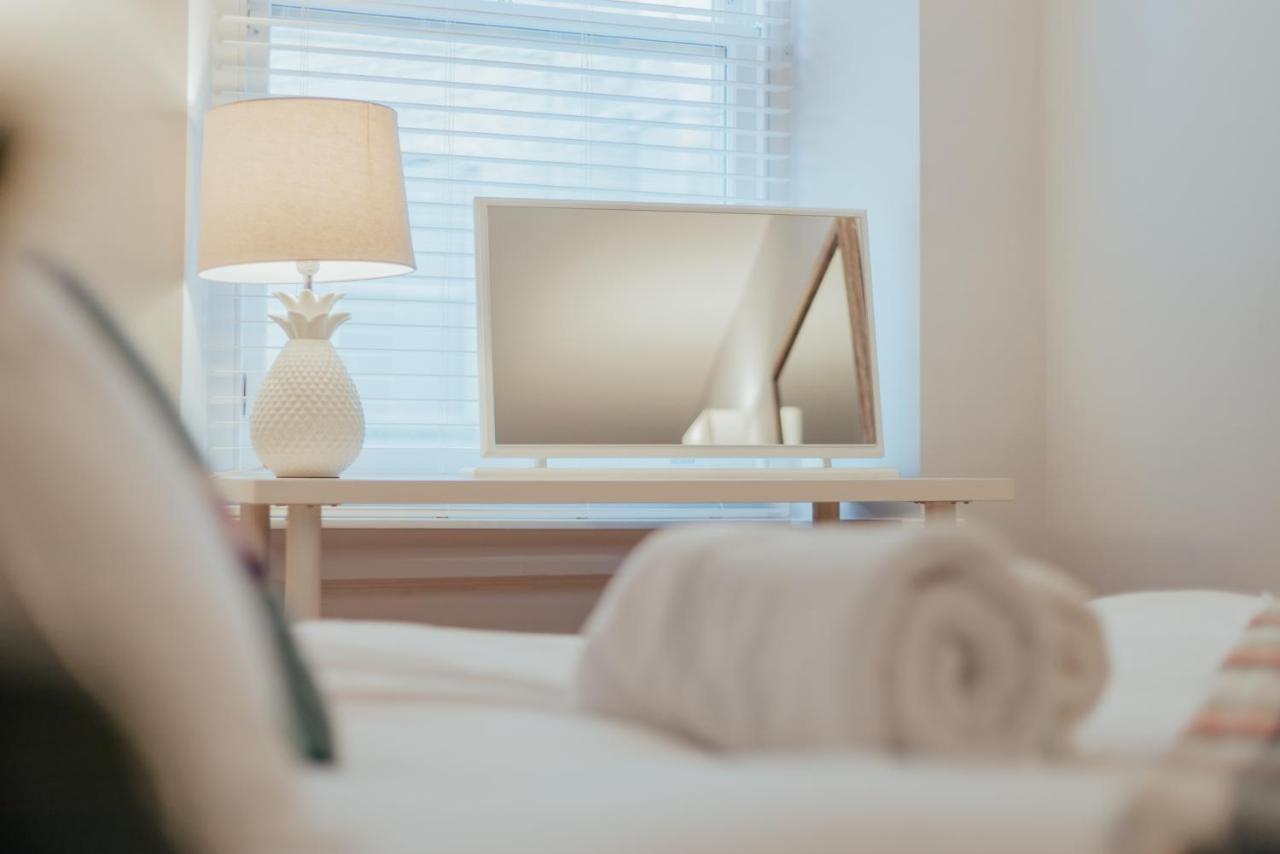 Luxury Modern 3 Bedroom Apartment In City Centre エディンバラ エクステリア 写真