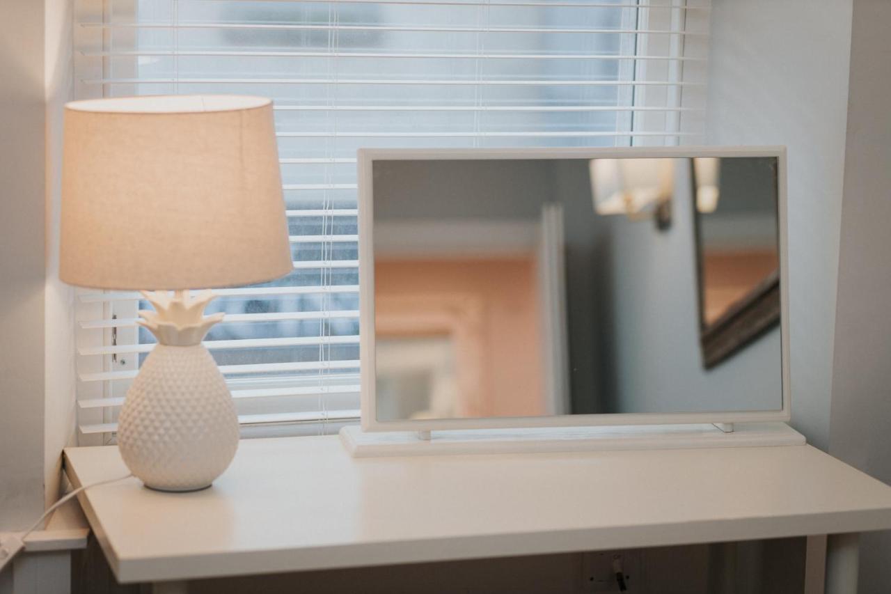 Luxury Modern 3 Bedroom Apartment In City Centre エディンバラ エクステリア 写真